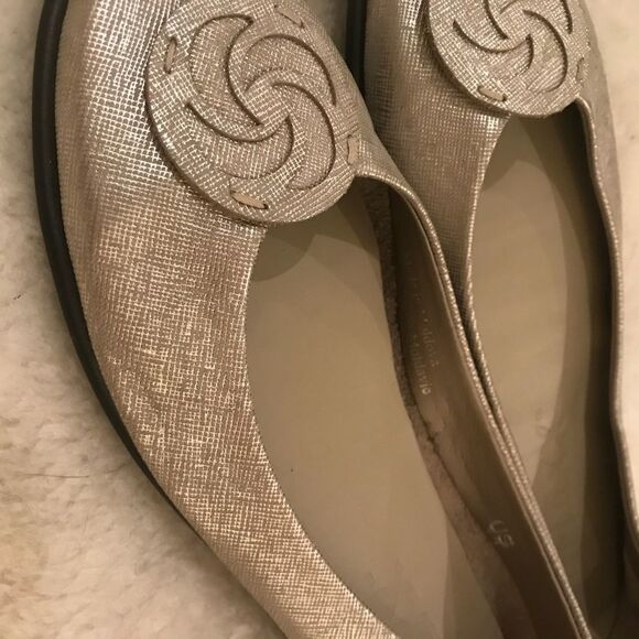 THE FLEXX Bon Bon Plush Leather Medallion Flat 37 - Picture 12 of 14